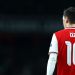 Millones por no jugar: &Ouml;zil fue borrado del Arsenal pero seguir&aacute; cobrando su ostentoso sueldo