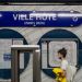 Par&iacute;s celebra su designaci&oacute;n ol&iacute;mpica y personaliza toda una l&iacute;nea del subterr&aacute;neo