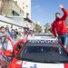 Pechito L&oacute;pez visit&oacute; Fuerte Apache con su Citro&euml;n C-Elys&eacute;e