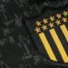 Los hinchas de Pe&ntilde;arol agotaron la nueva camiseta en menos de una hora
