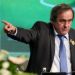 Platini sugiere permitir cambios en el entretiempo y tener una tarjeta blanca