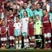 El negocio de los clubes ingleses con los chicos que salen a la cancha junto a los jugadores