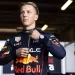 Red Bull Racing anunci&oacute; que Checo P&eacute;rez no seguir&aacute;, y ya tendr&iacute;a a su nuevo piloto definido