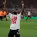 Una remera furor: &iquest;cu&aacute;nto cuesta la casaca del festejo de Borja en el Supercl&aacute;sico?