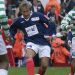 Rod Stewart, el m&uacute;sico admirado por los Barros Schelotto que sigue repartiendo pelotas en sus recitales