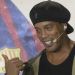 Ronaldinho incumpli&oacute; con un compromiso comercial al ser prohibido de salir de Brasil por la Justicia