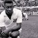 Santos homenaje a Pel&eacute; con el lanzamiento de dos camisetas 