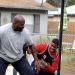 Shaquille O&rsquo;Neal sorprendi&oacute; a un polic&iacute;a y a un grupo de ni&ntilde;os que jugaban b&aacute;squet