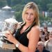 Sharapova se uni&oacute; con Avon para presentar una nueva fragancia