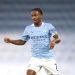 Nike sigue perdiendo figuras: Sterling firm&oacute; con New Balance 