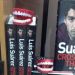 El libro de Su&aacute;rez en Inglaterra se vende con una dentadura de juguete