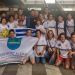 Luis Su&aacute;rez sorprendi&oacute; como gu&iacute;a de un grupo de ni&ntilde;os uruguayos de visita por Barcelona	