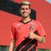 Tom&aacute;s Andrade junta plata con sus compa&ntilde;eros para poder jugar ante River por la Recopa