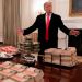 Trump compr&oacute; 1.000 hamburguesas para felicitar a un equipo de F&uacute;tbol Americano