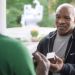 Mike Tyson le devuelve la oreja a Evander Holyfield