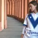 V&eacute;lez arranc&oacute; su alianza con Macron y present&oacute; sus camisetas para 2025