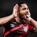 Qui&eacute;n es Vitor Roqu&eacute;: la promesa brasile&ntilde;a por la que se pelean el Barcelona y el Real Madrid
